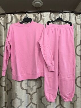 No Boundaries Pink Sweatshirt and Jogger Set